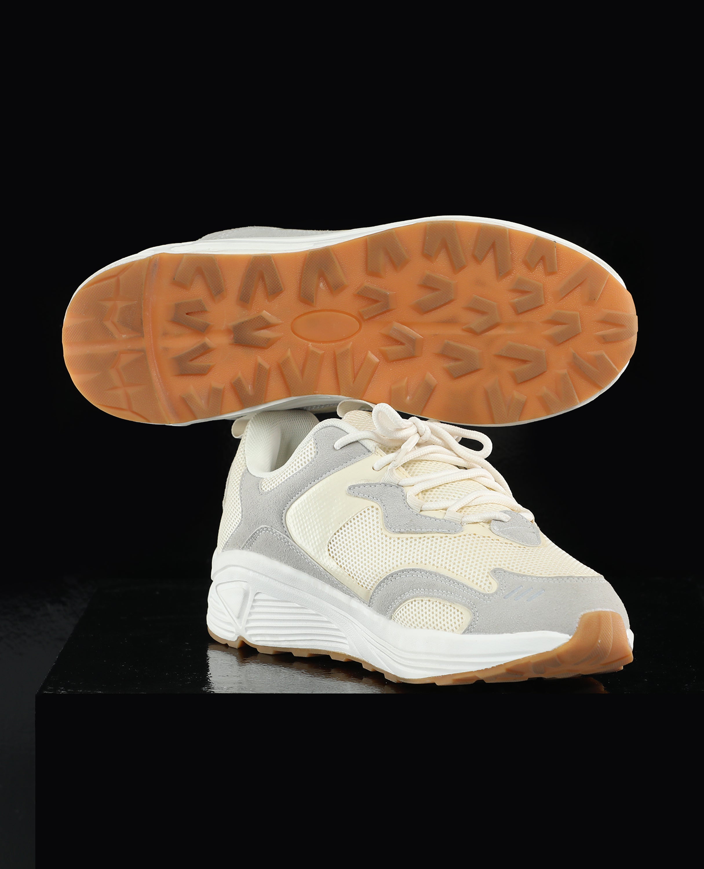 পুরুষদের ক্রীড়া জুতা